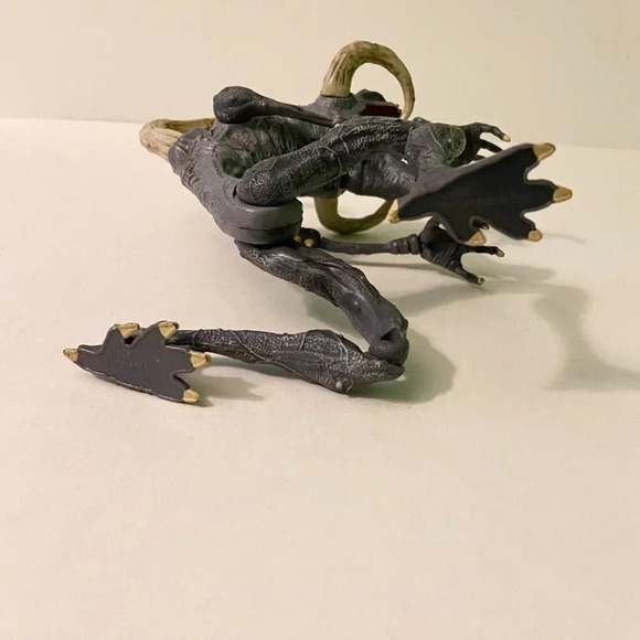 Vintage 1995 McFarlane Toys Spawn Violator Monster 9 Inch Tall  Action Figure - Picture 6 of 16